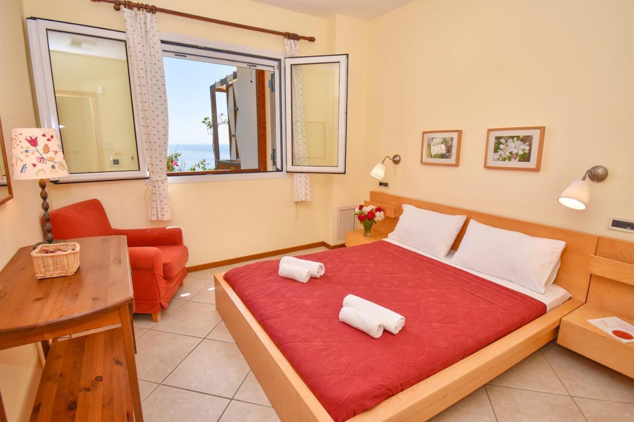 Corfu Resorts Apartments Pelekas Bagian luar foto