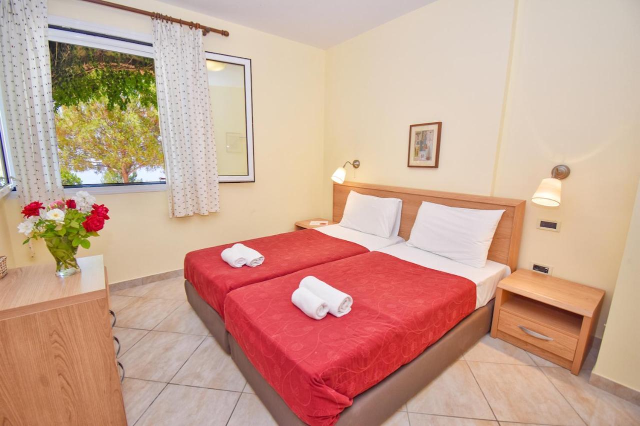 Corfu Resorts Apartments Pelekas Bagian luar foto