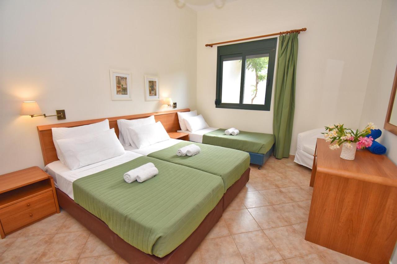 Corfu Resorts Apartments Pelekas Bagian luar foto