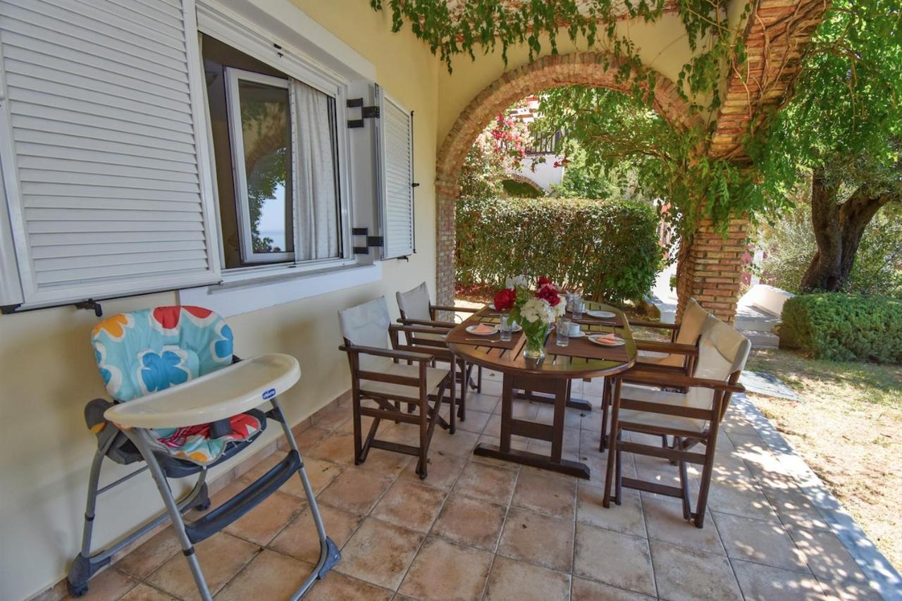 Corfu Resorts Apartments Pelekas Bagian luar foto