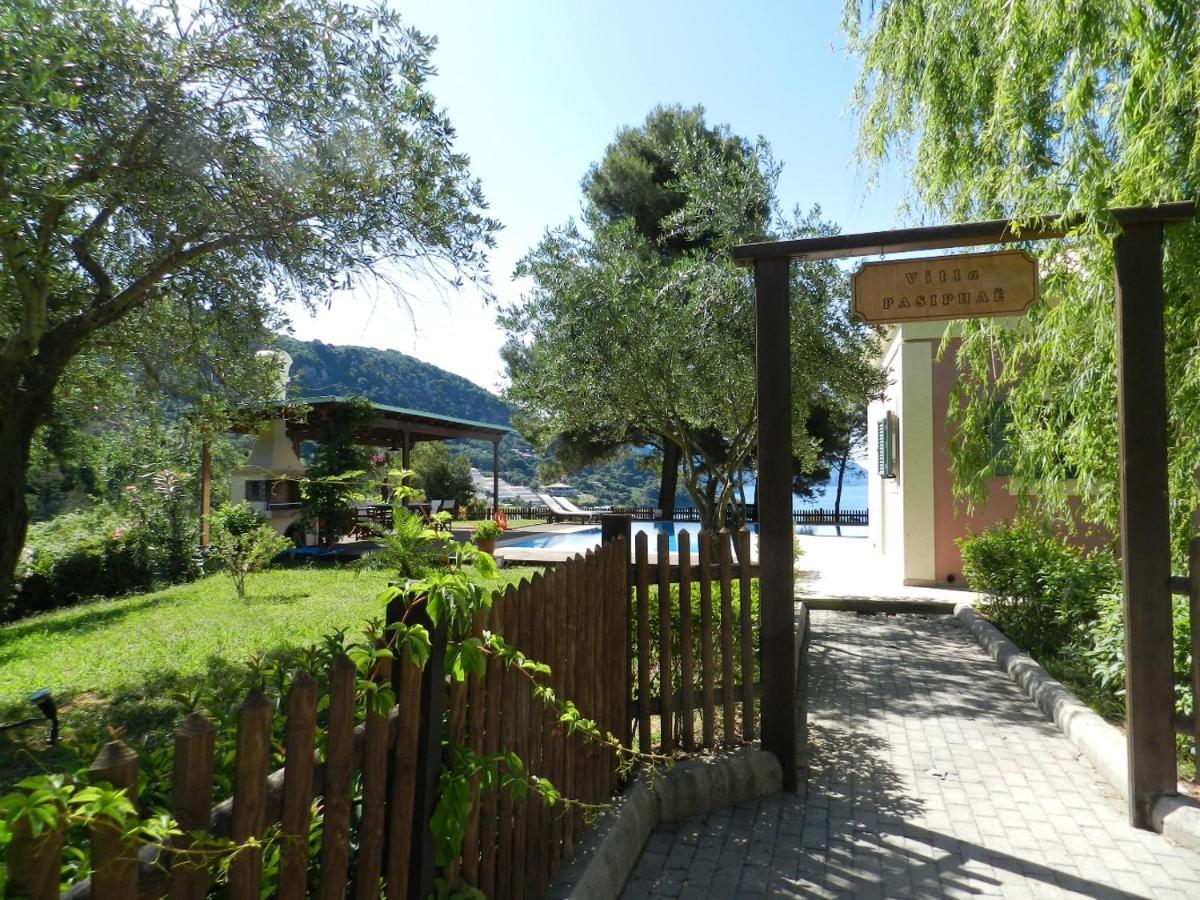 Corfu Resorts Apartments Pelekas Bagian luar foto
